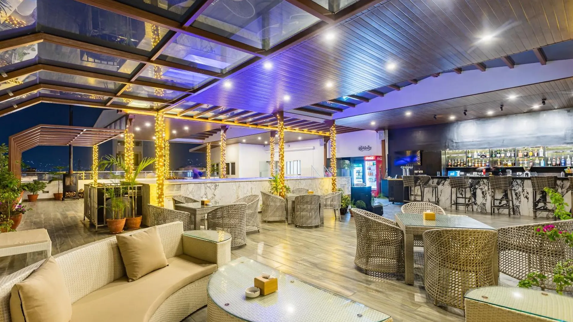 Hotel Lo Mustang Kathmandu 4*,  Nepal